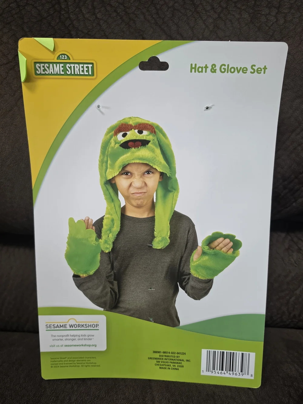 Sesame Street Oscar the Grouch Plush Hat and Gloves For Dress Up Or Halloween